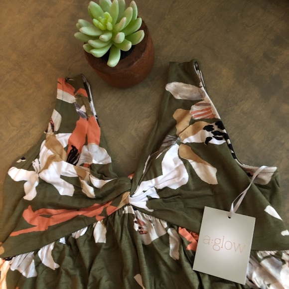 New Maternity Maxi Dress - Picture 3 of 4